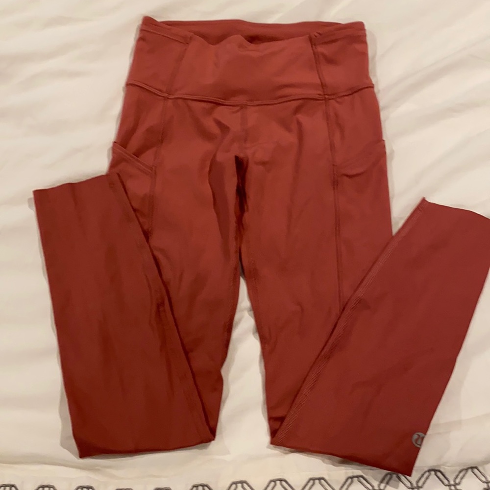 Lululemon Fast&Frees